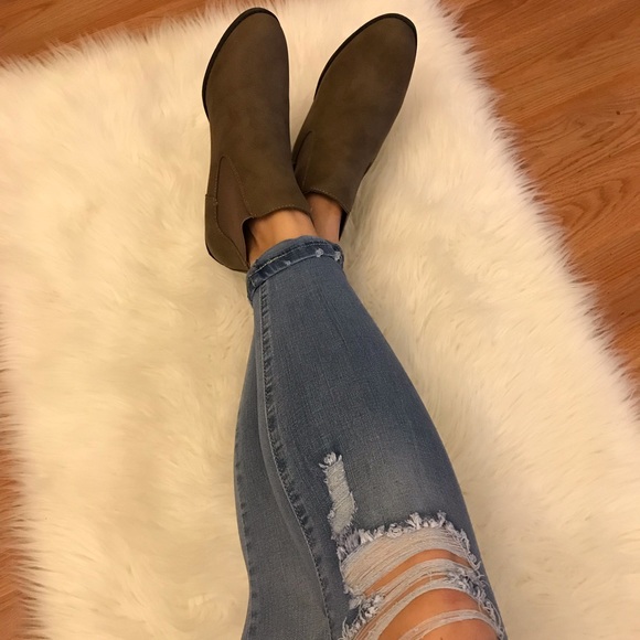 🍂 Distressed Camel Perfect Slip On Fall Bootie 🍁 - Picture 7 of 8